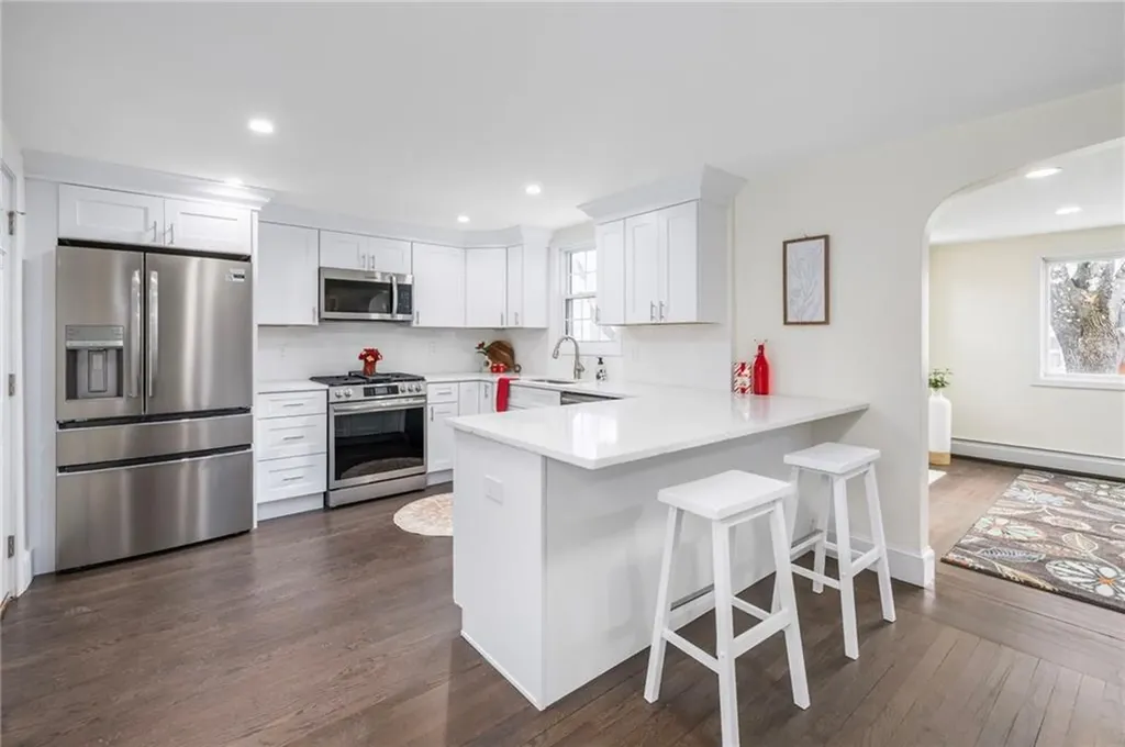 33 Moorland Avenue Providence RI 02908