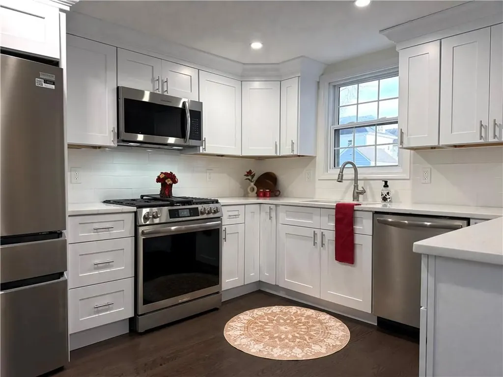 33 Moorland Avenue Providence RI 02908