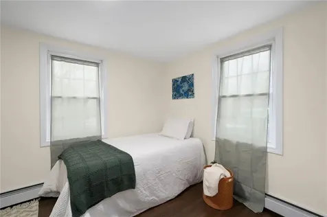 33 Moorland Avenue Providence RI 02908