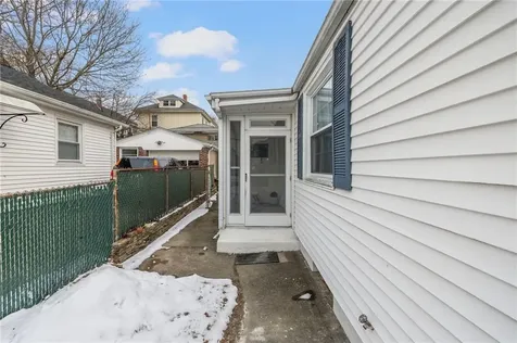 33 Moorland Avenue Providence RI 02908