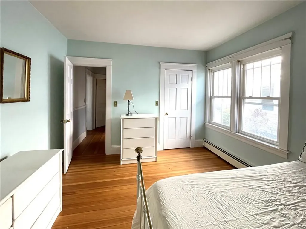 25 Elinora Street East Providence RI 02915