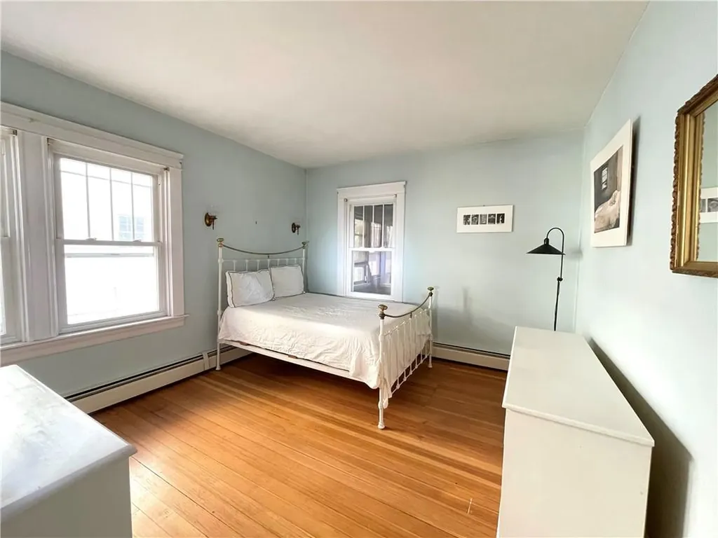 25 Elinora Street East Providence RI 02915