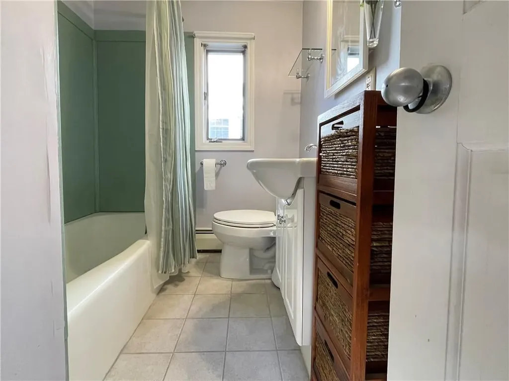 25 Elinora Street East Providence RI 02915