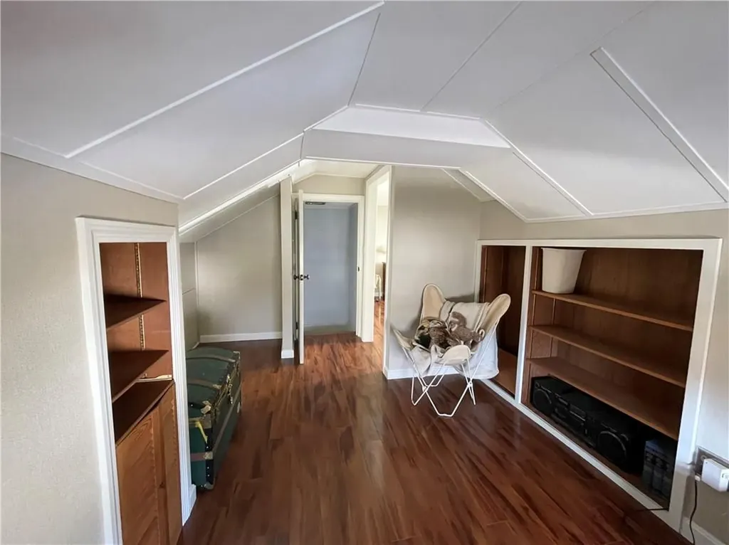 25 Elinora Street East Providence RI 02915