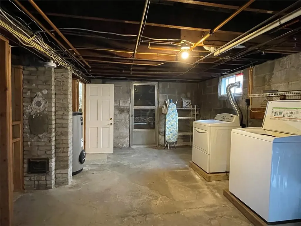 25 Elinora Street East Providence RI 02915