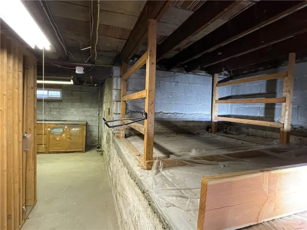 25 Elinora Street East Providence RI 02915