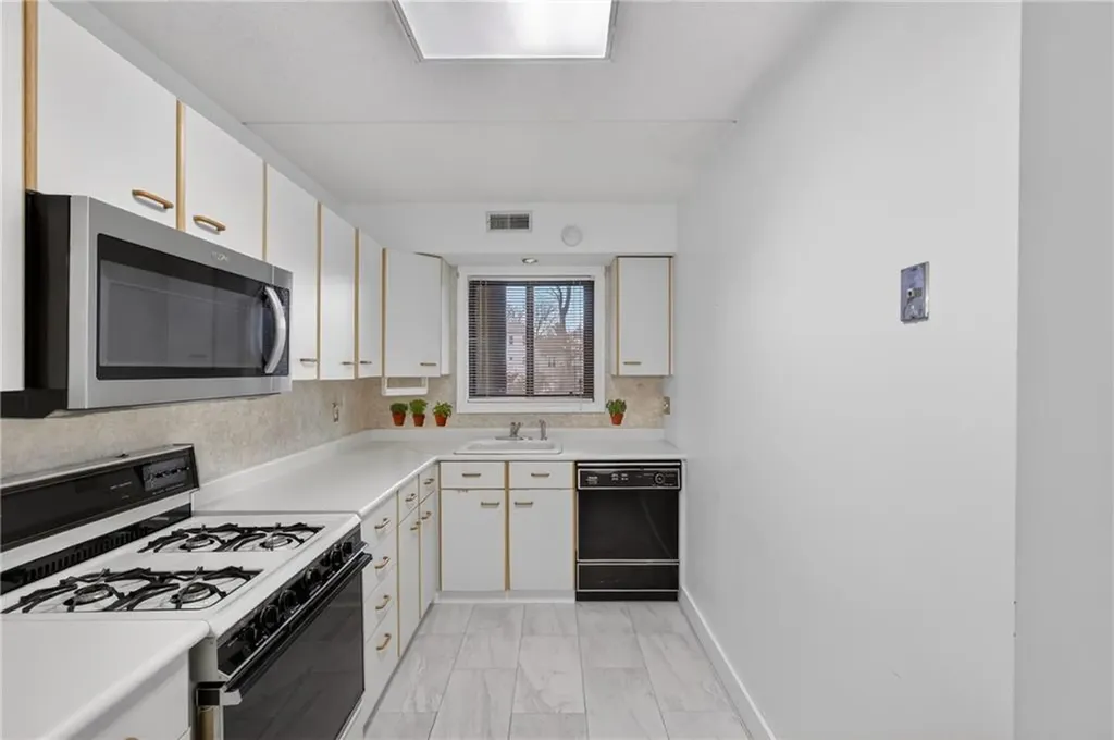 650 East Greenwich Avenue West Warwick RI 02893