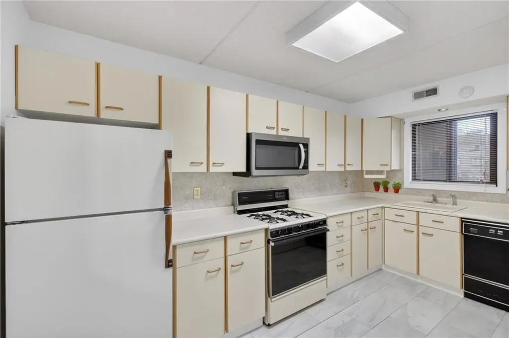 650 East Greenwich Avenue West Warwick RI 02893