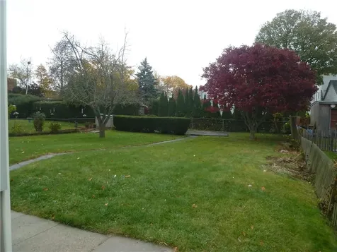 18 Ryan Avenue Bristol RI 02809