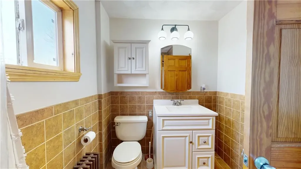 84 Boyce Avenue Pawtucket RI 02861