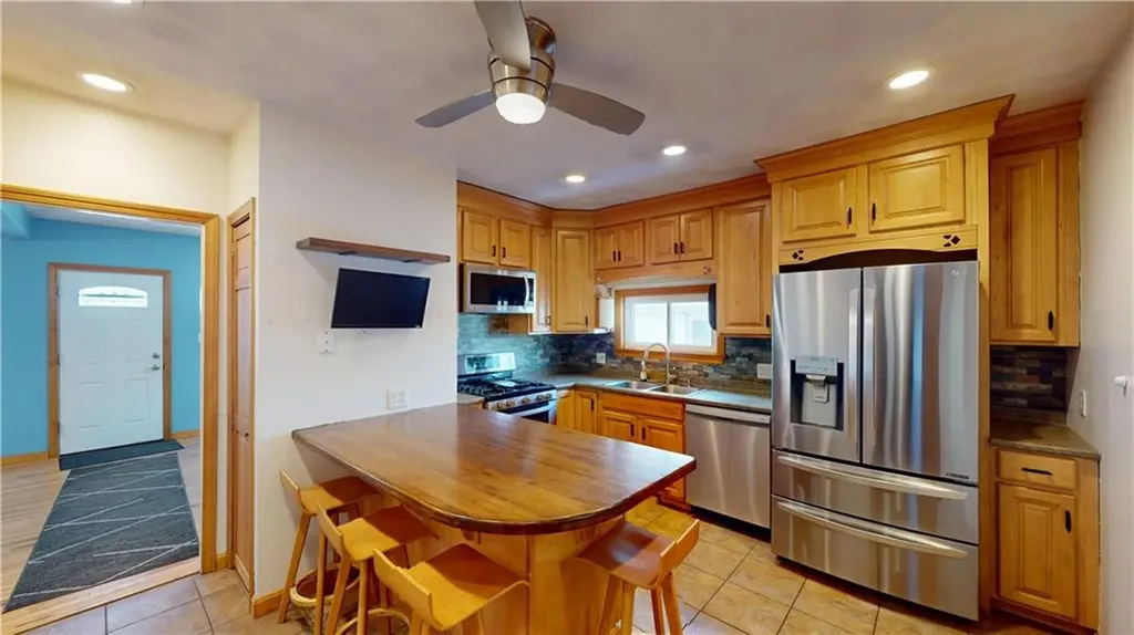 84 Boyce Avenue Pawtucket RI 02861