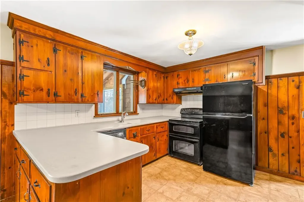 27 Bishop Drive Cumberland RI 02864