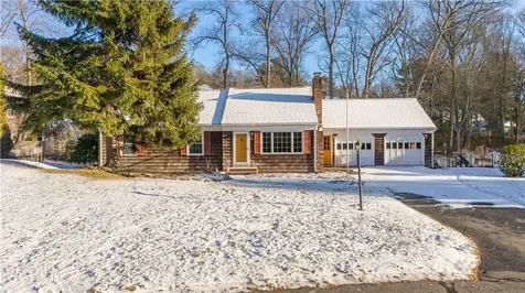 27 Bishop Drive Cumberland RI 02864