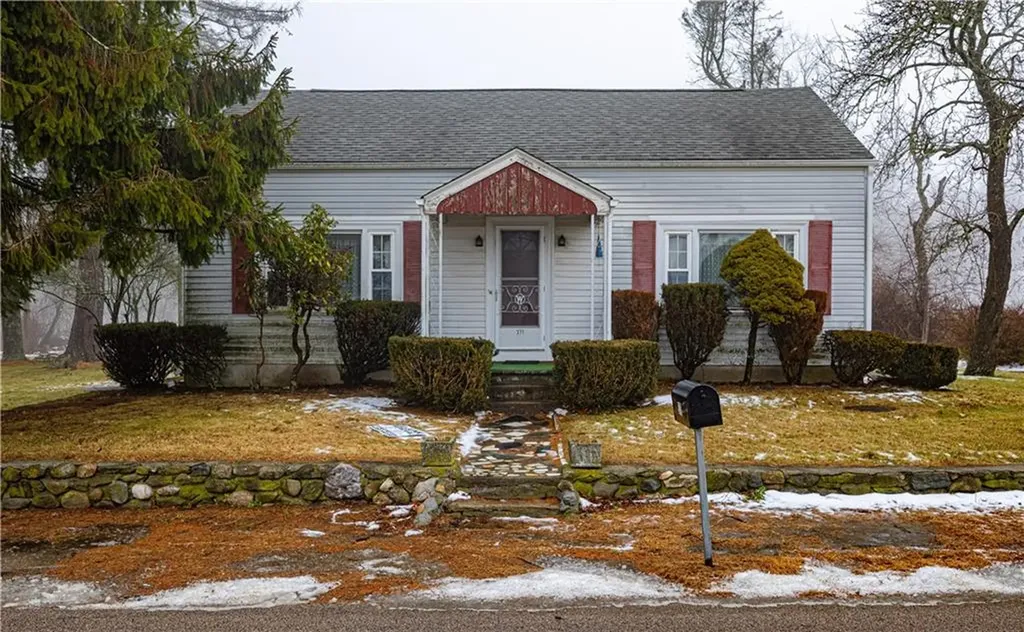 371 Central Pike Scituate RI 02857