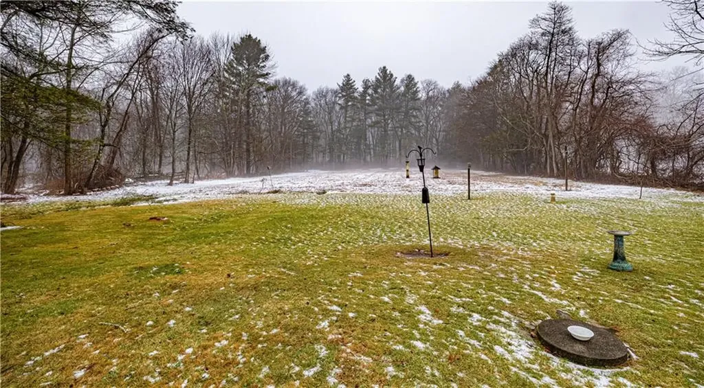 371 Central Pike Scituate RI 02857