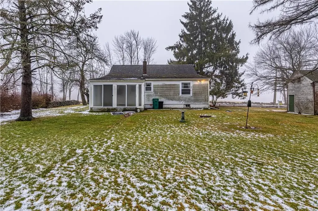 371 Central Pike Scituate RI 02857