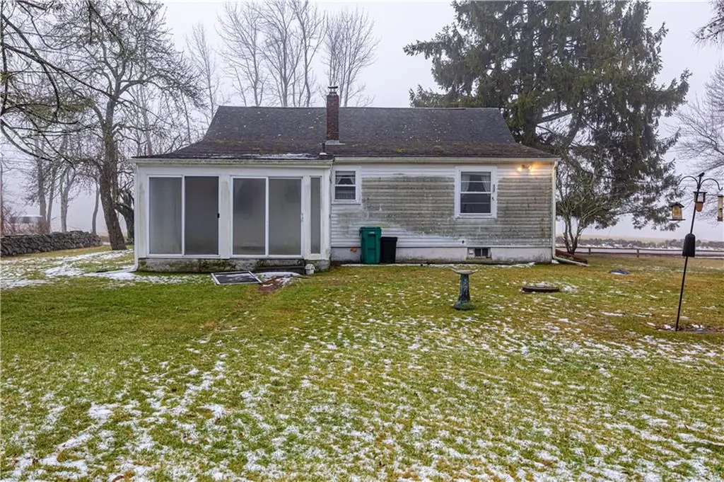 371 Central Pike Scituate RI 02857