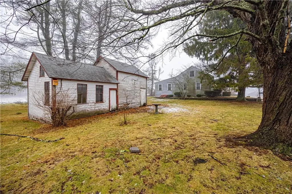 371 Central Pike Scituate RI 02857