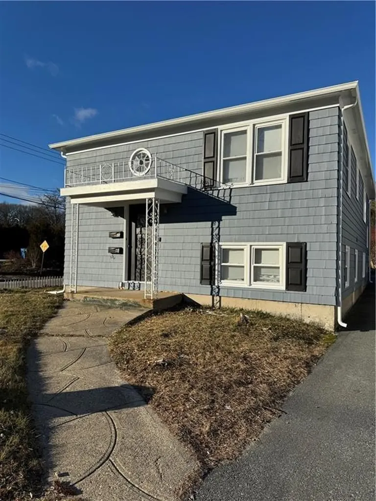 321 Budlong Road Cranston RI 02920