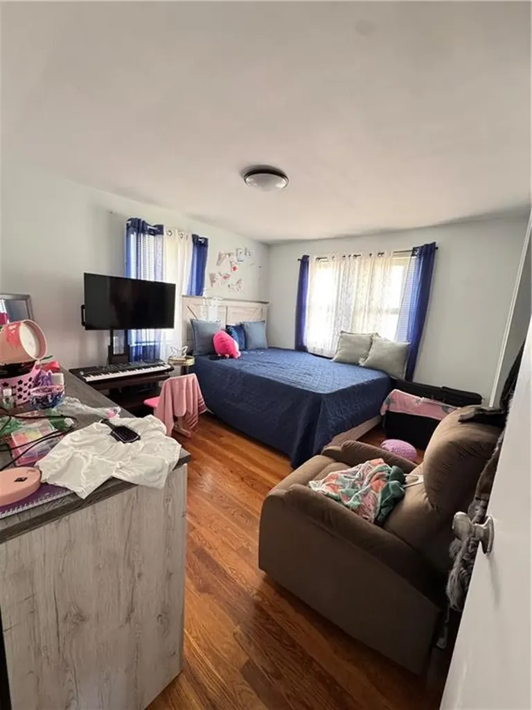 321 Budlong Road Cranston RI 02920