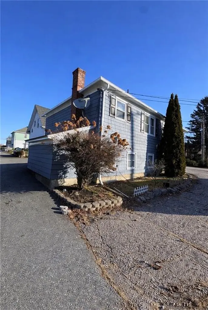 321 Budlong Road Cranston RI 02920