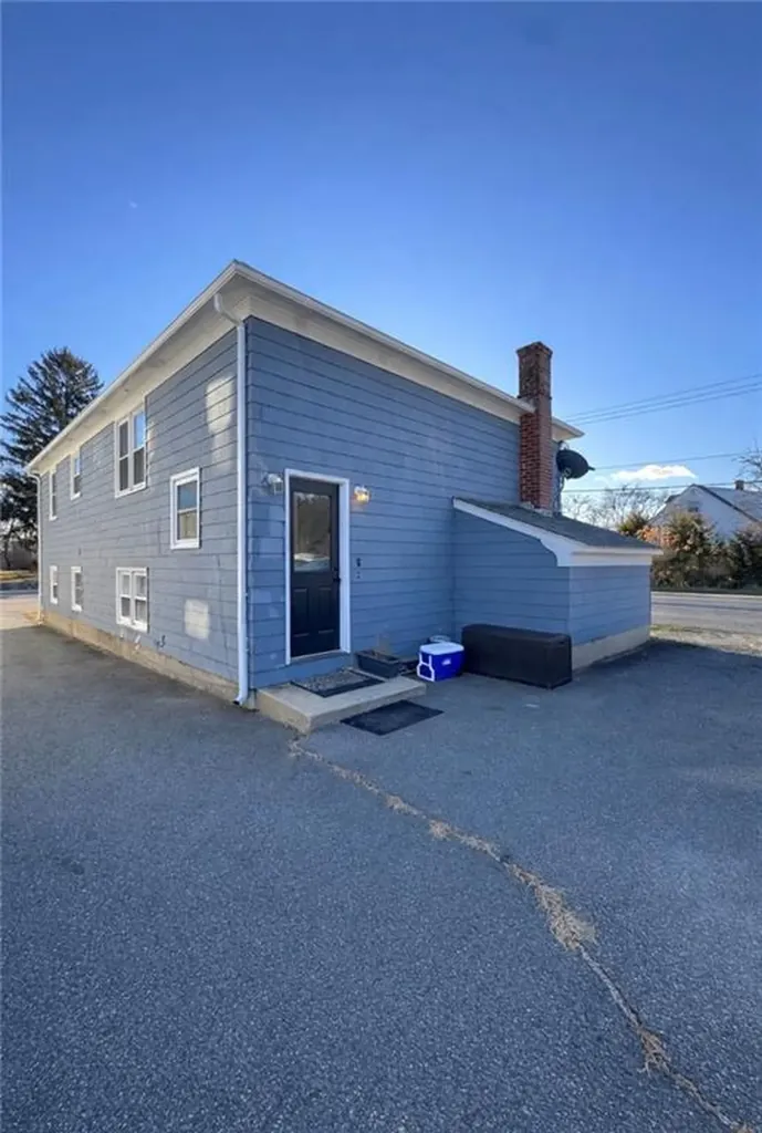 321 Budlong Road Cranston RI 02920