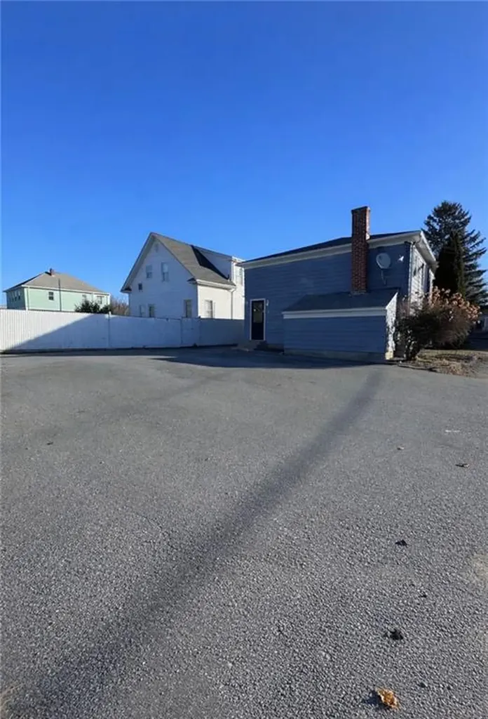 321 Budlong Road Cranston RI 02920