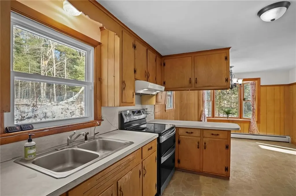 370 Maple Valley Road Coventry RI 02816