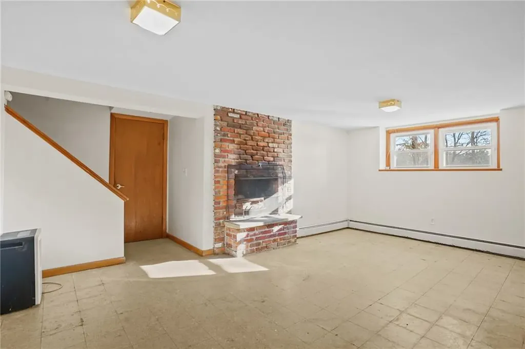 370 Maple Valley Road Coventry RI 02816