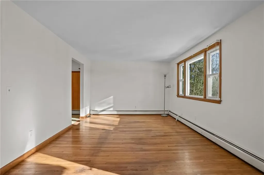 370 Maple Valley Road Coventry RI 02816