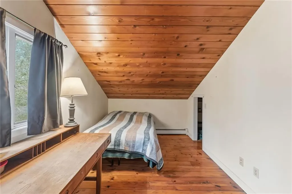 4 Lakeside Drive Narragansett RI 02882