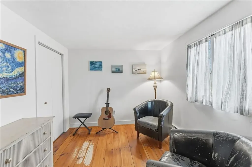 4 Lakeside Drive Narragansett RI 02882