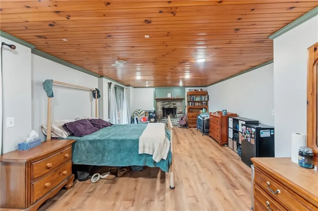 4 Lakeside Drive Narragansett RI 02882