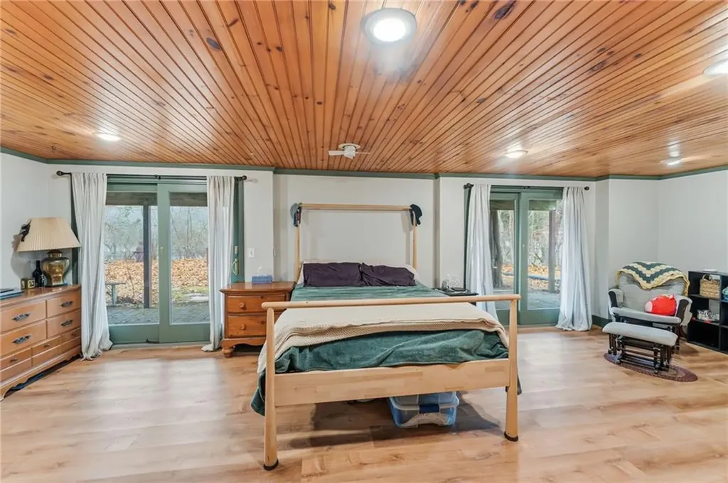 4 Lakeside Drive Narragansett RI 02882