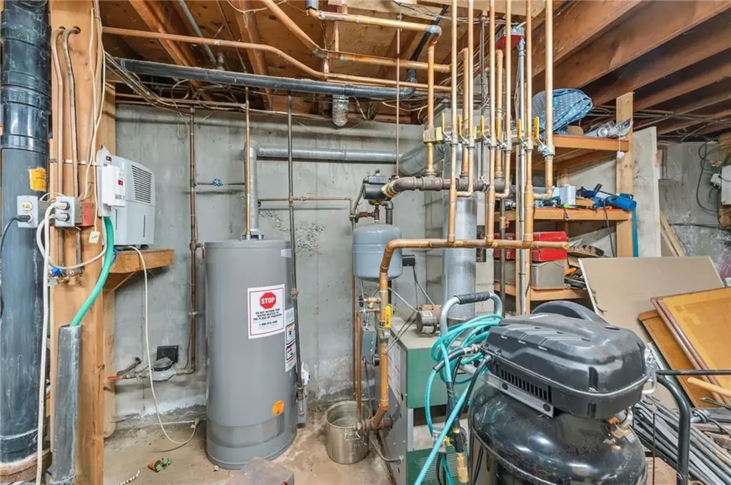 4 Lakeside Drive Narragansett RI 02882