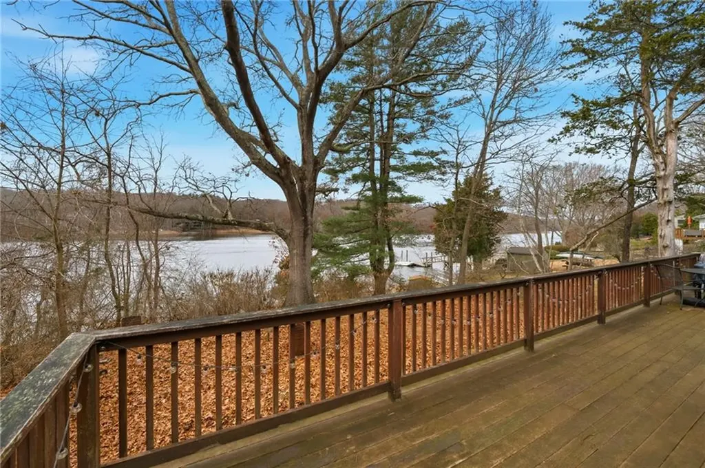 4 Lakeside Drive Narragansett RI 02882