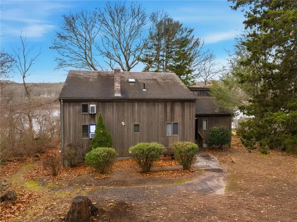 4 Lakeside Drive Narragansett RI 02882