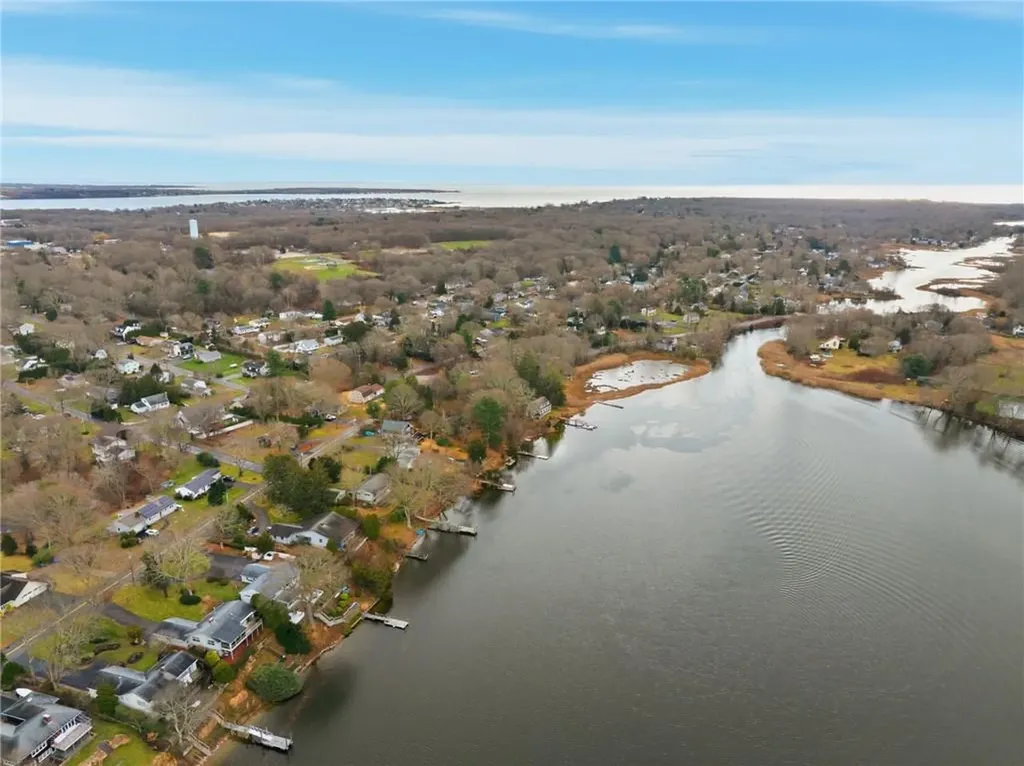 4 Lakeside Drive Narragansett RI 02882