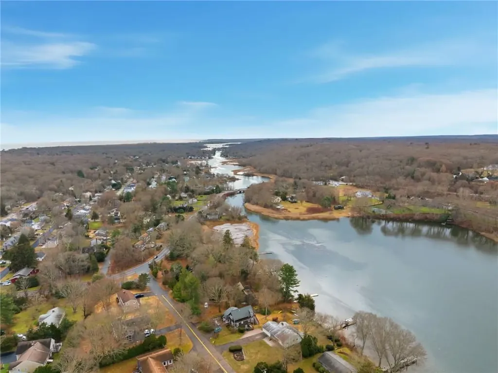 4 Lakeside Drive Narragansett RI 02882