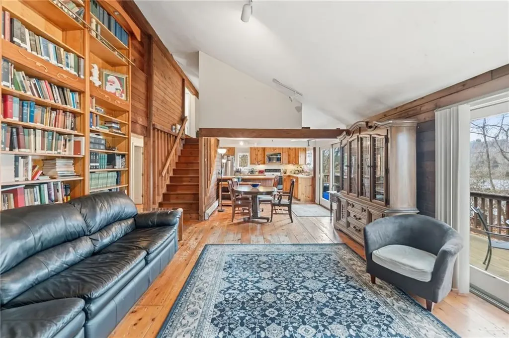 4 Lakeside Drive Narragansett RI 02882