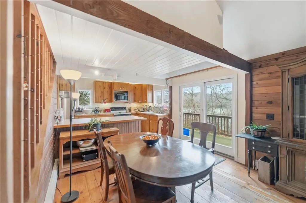 4 Lakeside Drive Narragansett RI 02882