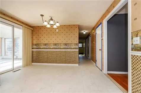 38 Greenwood Road North Kingstown RI 02852