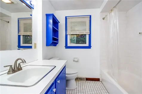 38 Greenwood Road North Kingstown RI 02852