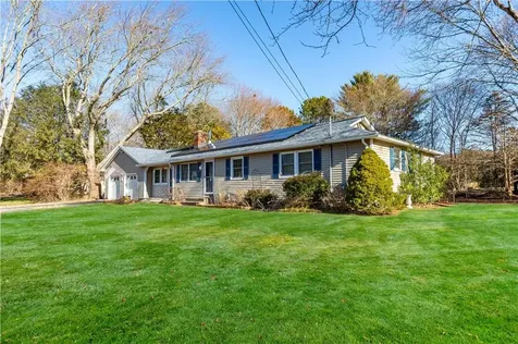 38 Greenwood Road North Kingstown RI 02852