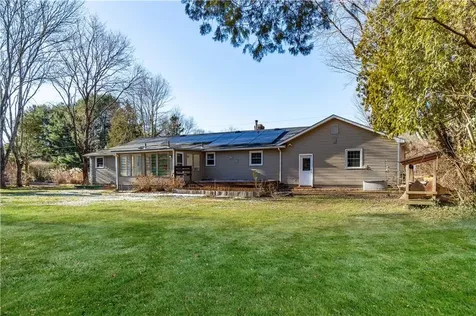 38 Greenwood Road North Kingstown RI 02852