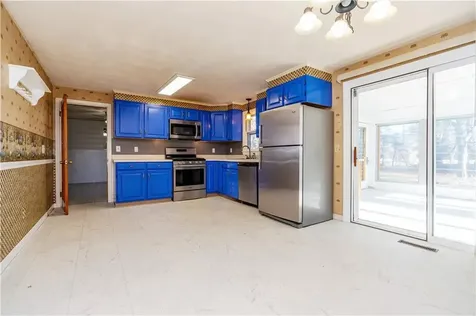 38 Greenwood Road North Kingstown RI 02852