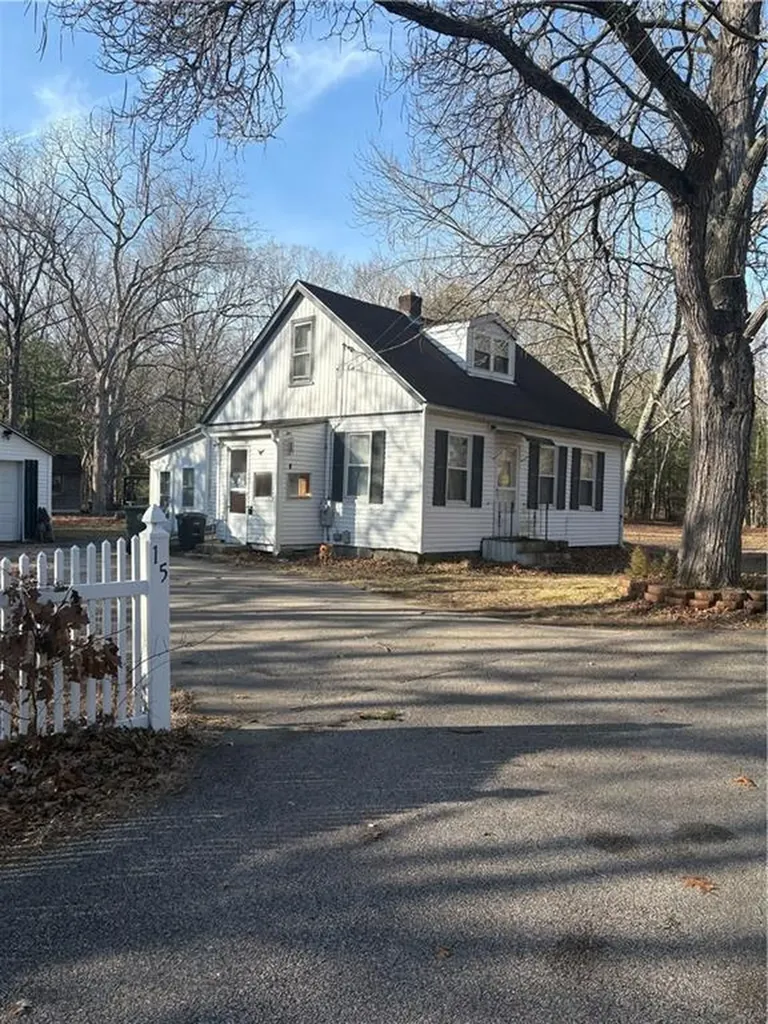 15 Airport Road Coventry RI 02816