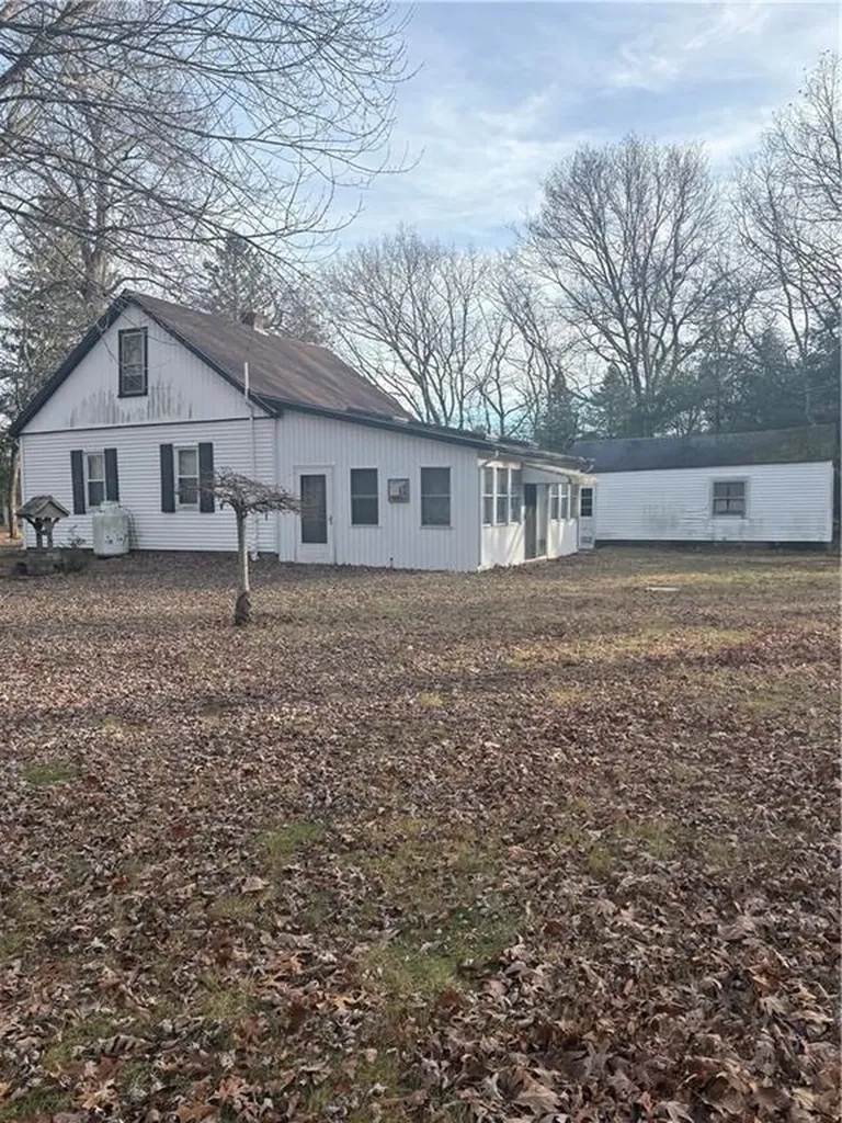 15 Airport Road Coventry RI 02816