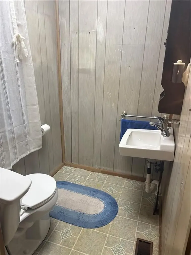 15 Airport Road Coventry RI 02816