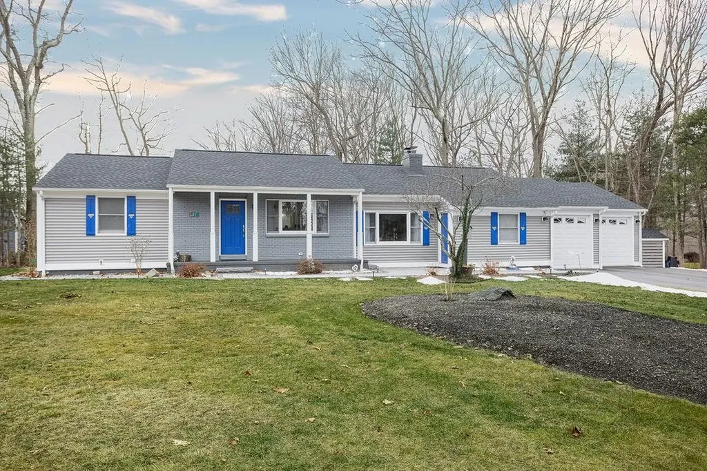 70 Ellen Lane Cranston RI 02921
